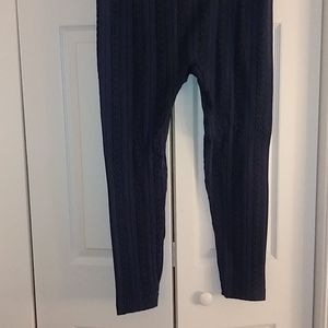 Patterned fleece leggings